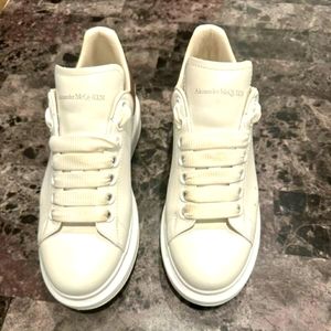 Alexander Mcqueen only worn twice! Just bought in Vegas- need a half size bigger